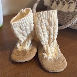 Cozy Knit Baby Booties - Cream and Tan